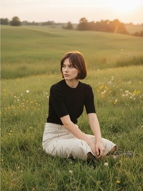 Black Ribbed Short-Sleeve Knit Crop Top